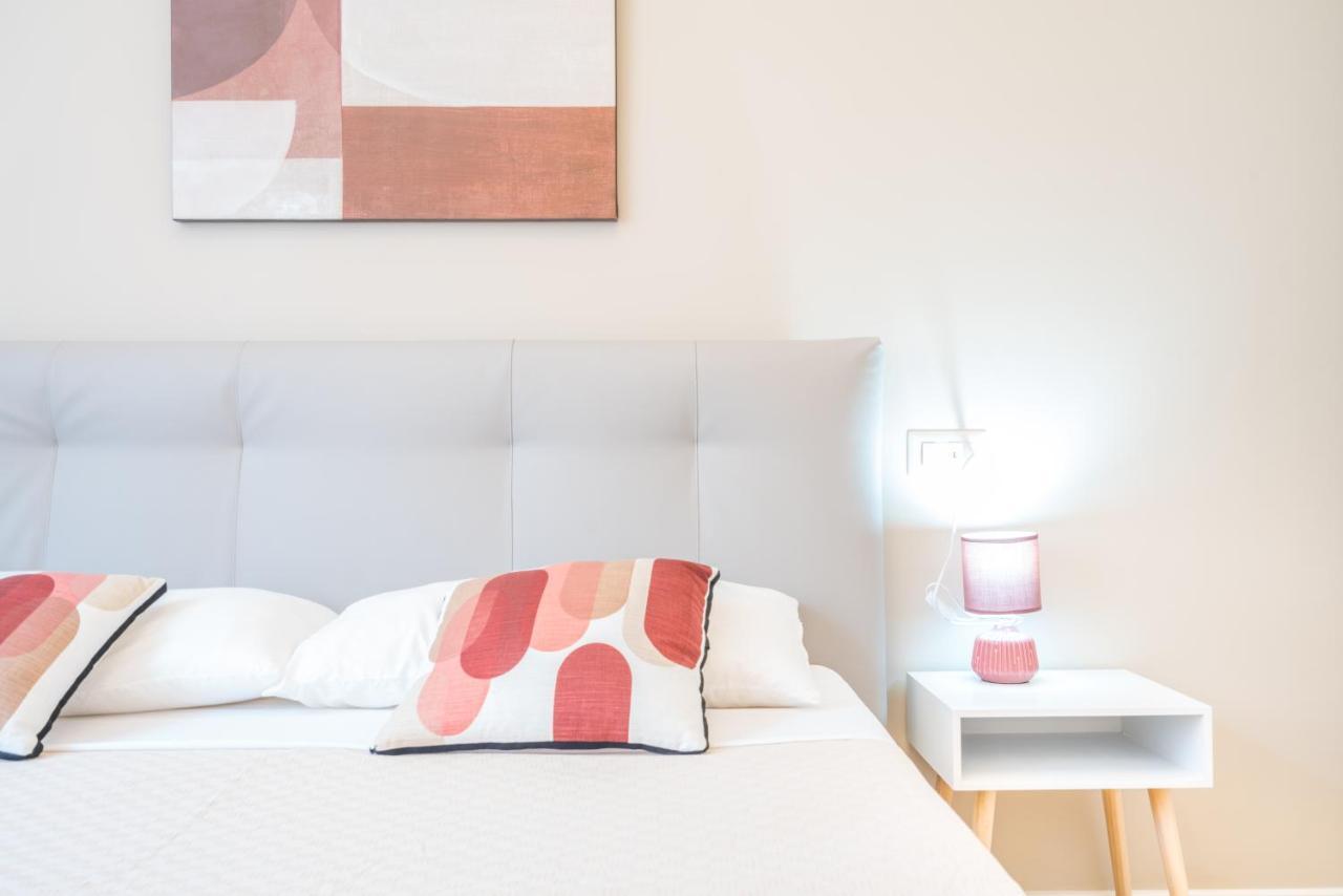 Puccini Apt - Centro Citta - Wifi - Ac كالياري المظهر الخارجي الصورة